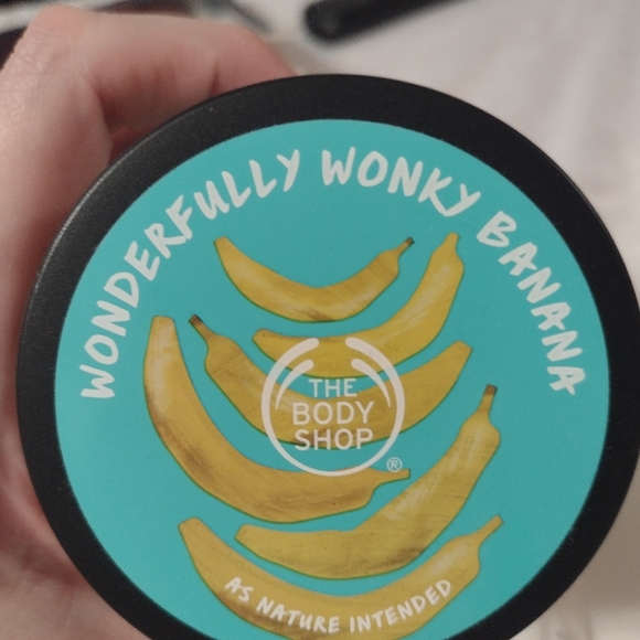 The Body shop banana body yogurt moisture. Brand new. Never been opened. - Picture 2 of 3
